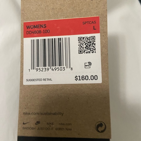 Women’s Nike Tech+Pack jacket - Picture 14 of 16